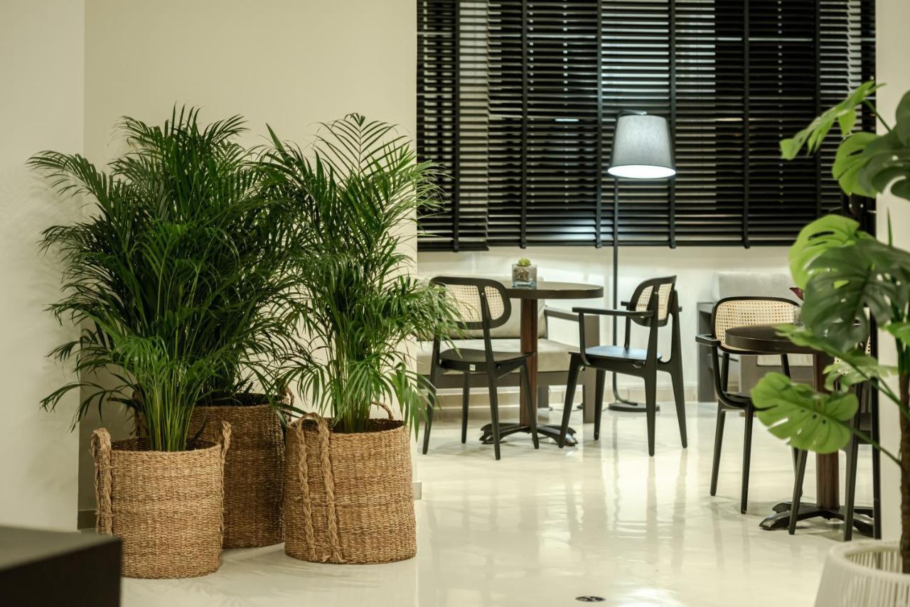 Bitzaro Palace Hotel Kalamákion Extérieur photo